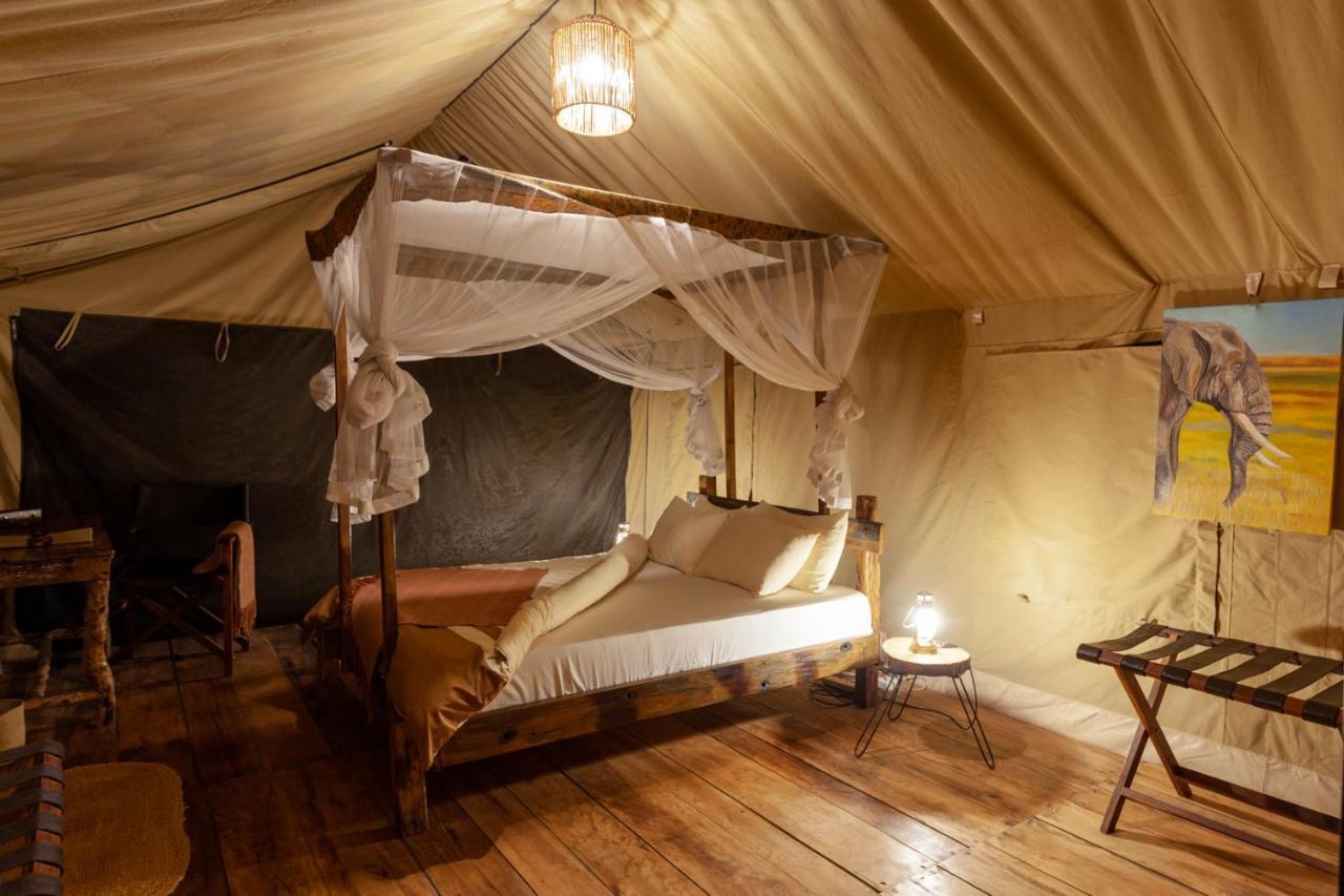 Baobab Tented Camp Kwa Kuchinia Kültér fotó